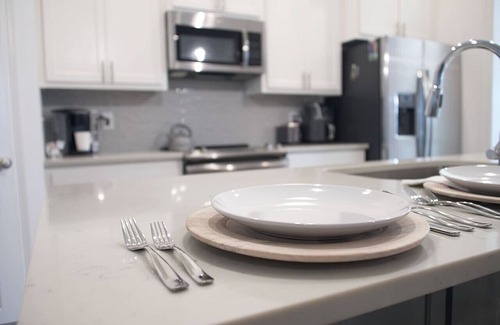 Highlands - Perkins House | @LSU-2 HOMES-6 BdRm Mid/LongTerm