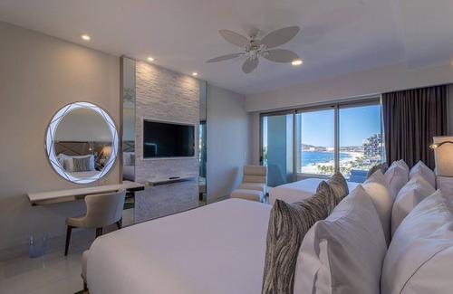 San Jose del Cabo Resort | Luxurious 3 bedroom loft right on the beach of Cabo!