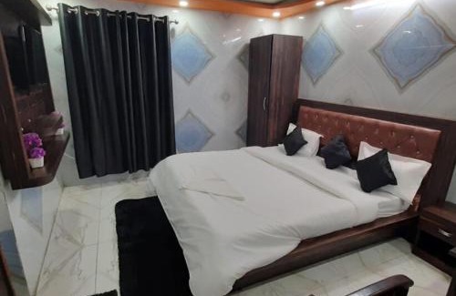 Charbagh Hotel | LUCKNOW HOTEL K P C Near Temple - fully Air Conditioned hotel at Prime Location - Hygiene & Spacious Room - with wifi - BEST HOTEL IN LUCKNOW