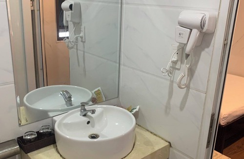 Thanh Khe Hotel | Lucky Hostel DN - by Bay Luxury