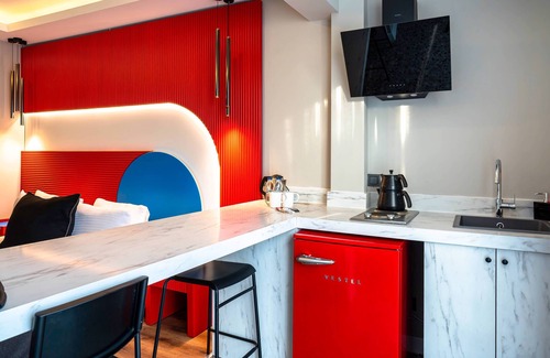 Eski Lara Hotel | Lucky Monkey Midi Hotel