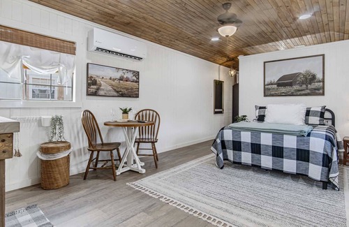 Bandera House | Lucky Star Ranch - Shooting Star