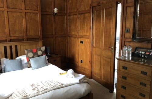 Maenporth Bed & Breakfast | Lugo Rock