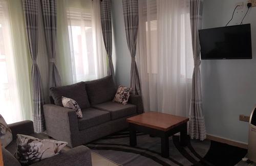 Jinja Hotel | Luhan suites