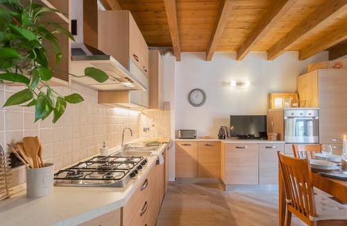 Como City Centre Apartment | Luini 7 in Como With 2 Bedrooms and 1 Bathrooms