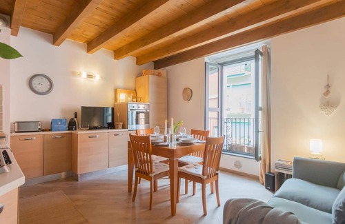 Como City Centre Apartment | Luini 7 in Como With 2 Bedrooms and 1 Bathrooms