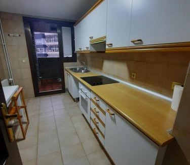Vigo Apartment | Lujo y Paz en apartamento céntrico con piscina