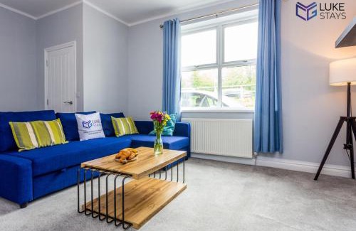 Durham Apartment | Luke Stays - Cross View Terrace