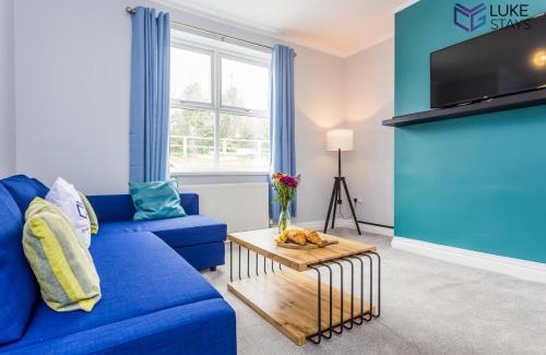 Durham Apartment | Luke Stays - Cross View Terrace