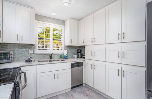 Siesta Key Condo | Lulu's Crescent Cottage #1
