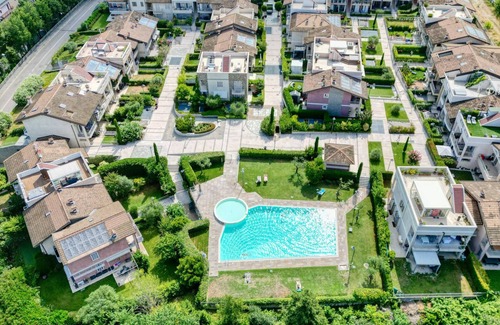 Cavalcaselle Apartment | Lumia House - Peschier Holiday