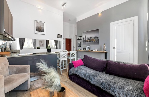 Old Town Apartment | Lumina apart with view on Plac Zamkowy