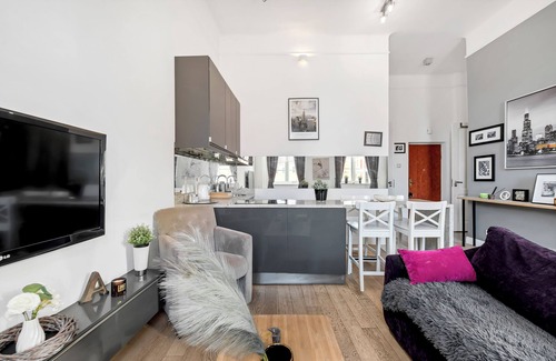 Old Town Apartment | Lumina apart with view on Plac Zamkowy