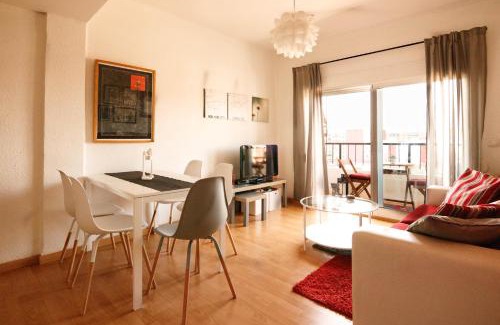 Jesus Apartment | LUMINOSO. COMODO. ACOGEDOR. WIFI. Junto a AVE