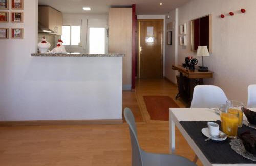 Jesus Apartment | LUMINOSO. COMODO. ACOGEDOR. WIFI. Junto a AVE