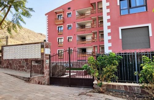 Palm-Mar Apartment | Luminoso y Elegante, piscinas y pistas de pádel