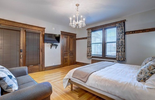 Lunenburg Apartment | Lunenburg Getaway - Perfect Location for 2