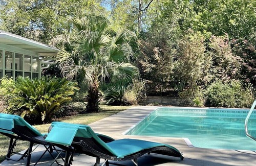 North Augusta House | Lush Masters Hideaway w HEATED Pool! Charming 3-bedroom House In North Augusta.