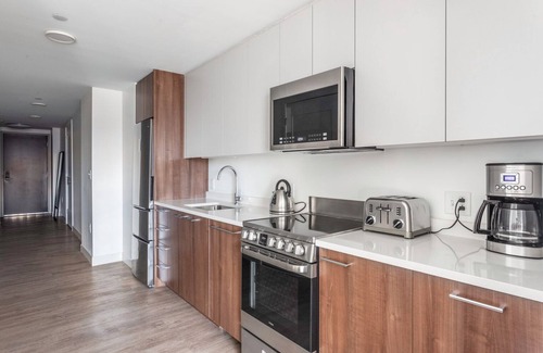 Central Square Apartment | Lux Central Square Studio w/Gym, Doorman, W/D, Roof Deck