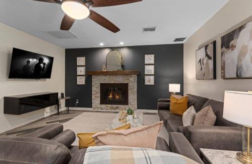 Deer Valley House | Lux Glendale Home With Free Private Heated Pool