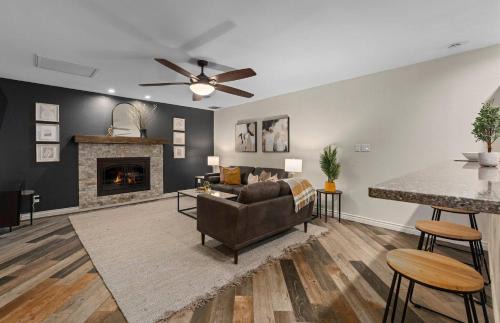 Deer Valley House | Lux Glendale Home With Free Private Heated Pool