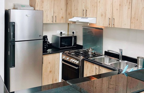 Jumeira 1 Apartment | Lux High Rise Marina Apartment