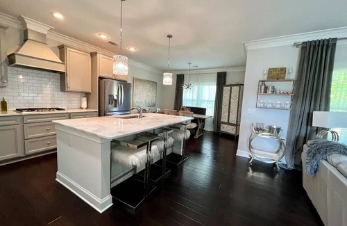 Auburn House | LUX House! HOT TUB! 4 min to campus. Golf lot