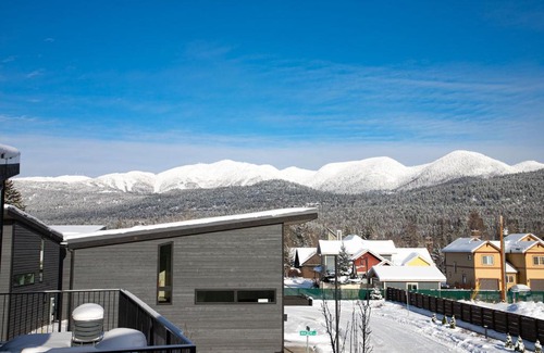 Whitefish Ski Chalet | LUX Modern Chalet, Pool & Hot Tub, 10 Mins to the Mountain & Incredible Views