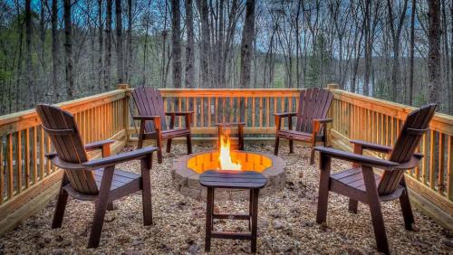 Necowa Cove House | Lux Mountain Retreat in the Aska Adventure Area