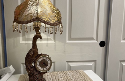 Brentwood House | Lux Room & steam bathroom