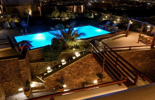 Tourlos Villa | Lux Villa, 5 Master BR, Private Pool, Sunset View!