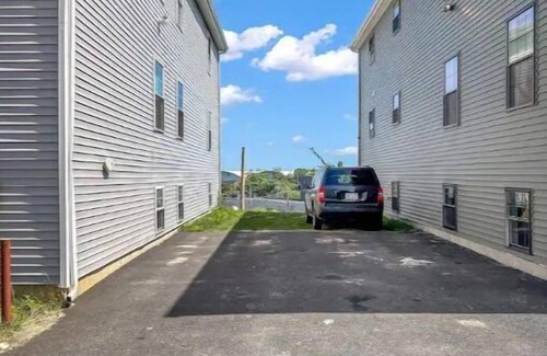 Downtown House | Luxe 3 Bd, King Beds, Fast Wi-Fi