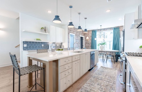 Talbot's Corner House | Luxe 4BR Retreat With Hot Tub Skyline Deck