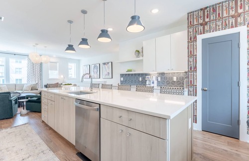 Talbot's Corner House | Luxe 4BR Retreat With Hot Tub Skyline Deck
