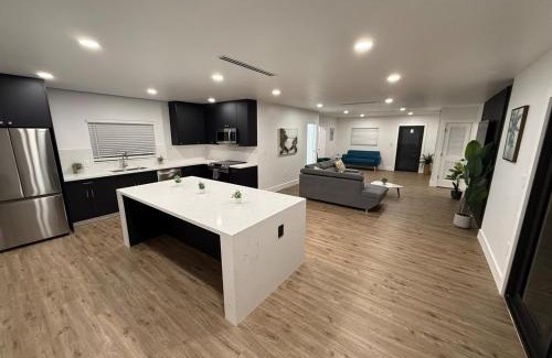 West Little Havana Apartment | Luxe 8 Guest Little Havana Retreat