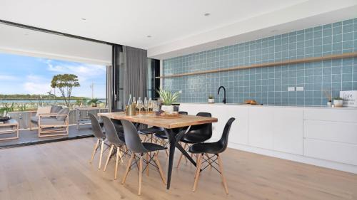 Lake Illawarra House | Luxe by the Lake