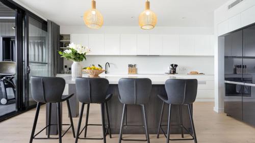 Lake Illawarra House | Luxe by the Lake