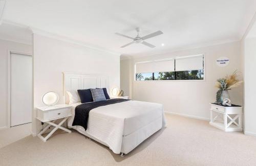 Urangan House | Luxe By The Marina - Hamptons Chic at Hervey Bay