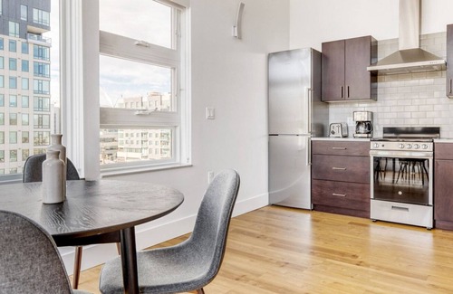 Cherry Creek Apartment | Luxe Cherry Creek Studio w/ W/D, Roof & Lounge, nr mall, by Blueground