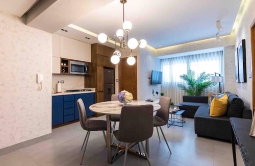 La Julia Apartment | Luxe Condo| Elegant | Pool |Gym|DownTown| Wifi