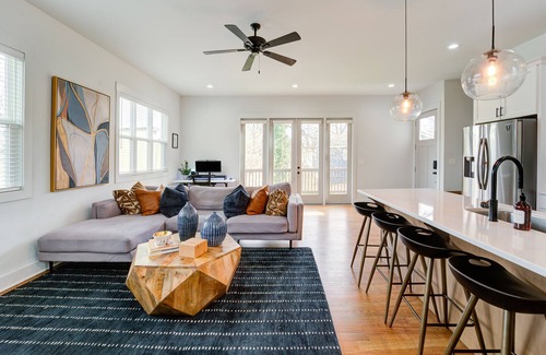 Mechanicsville House | Luxe Downtown Retreat: Skyline Views