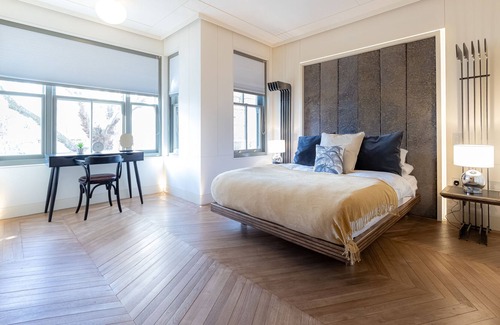 Haverstock Apartment | Luxe Five Bedroom House near Chalk Farm