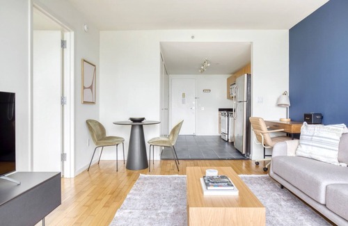 Hunters Point Apartment | Luxe LIC 1BR w/W/D, Elevator & Doorman, near East River, by Blueground