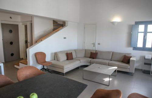 Pyrgos Villa | Luxe Maroussi Villas