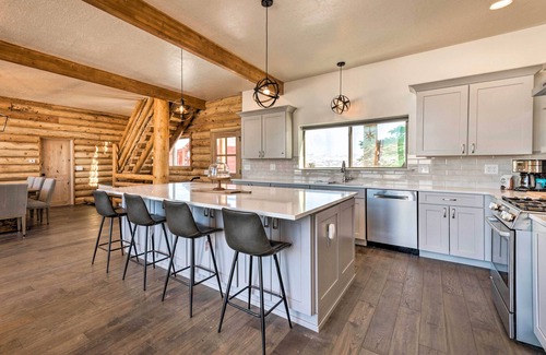 Highland Estates Cabin | Luxe Mountain Cabin w/Spa, 6 Mi to Park City!