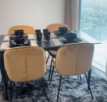 East Acton Apartment | Luxe Place A