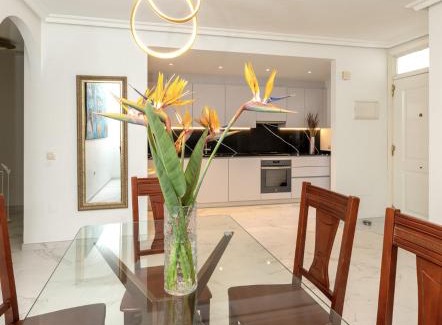 Nueva Andalucia Apartment | Luxe Villa Puerto Banus