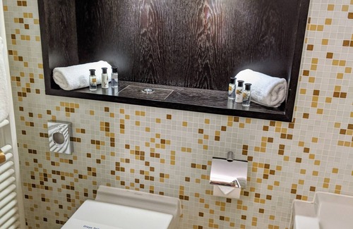Karben Hotel | Luxstay