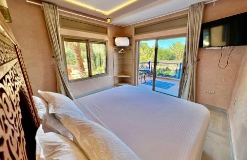 Aguergour House | Luxuary Guesthouse Marrakech lakeside pool activities