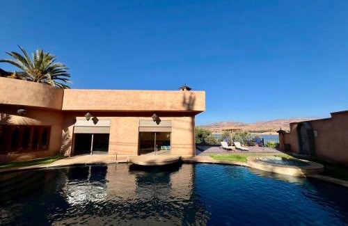 Aguergour House | Luxuary Guesthouse Marrakech lakeside pool activities
